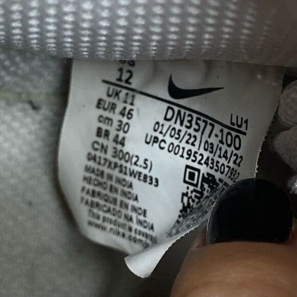 Nike Triple White Court Vision Shoes Mid Men’s Size 12 - Picture 9 of 9